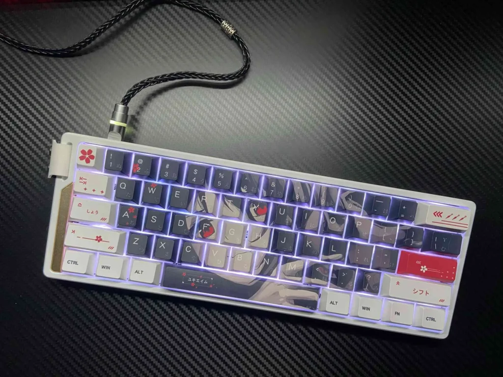 yuki-aim-mask-cherry-keycap-set-upfront2