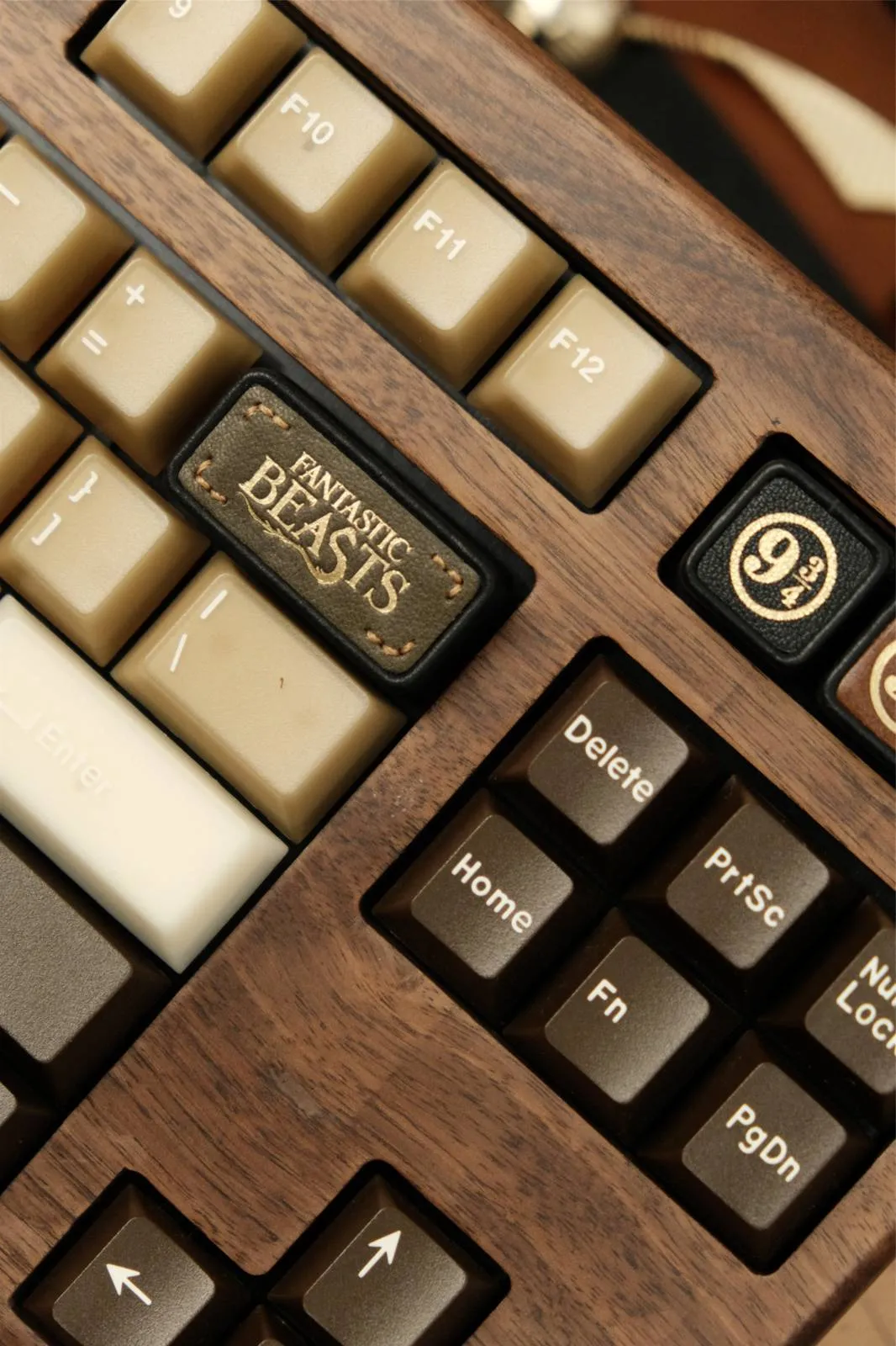 fantastic-beasts-magical-series-keycaps-upfront2