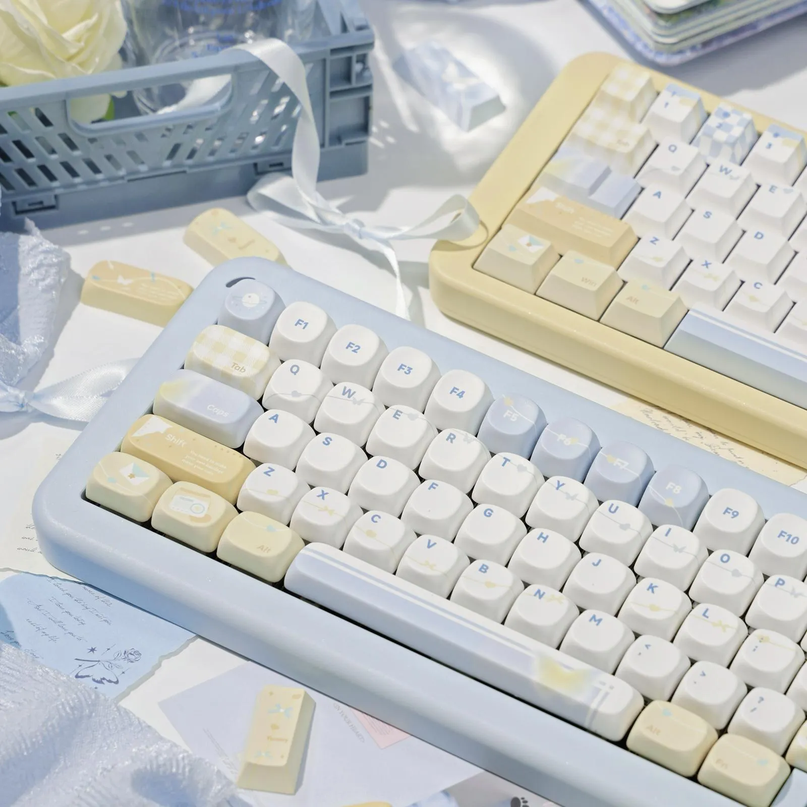 frost-flower-series-keycap-set-left