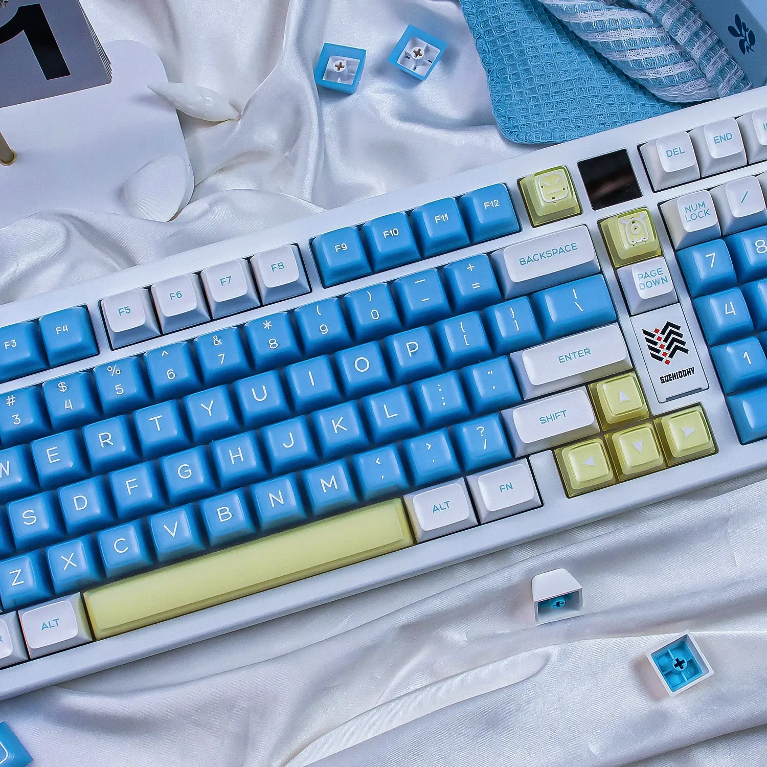 SA Profile Keycaps Set gallery: Sea Salt Ice Cream delight. Cool pastel blues and translucent whites, showcasing magnetic switch compatibility.