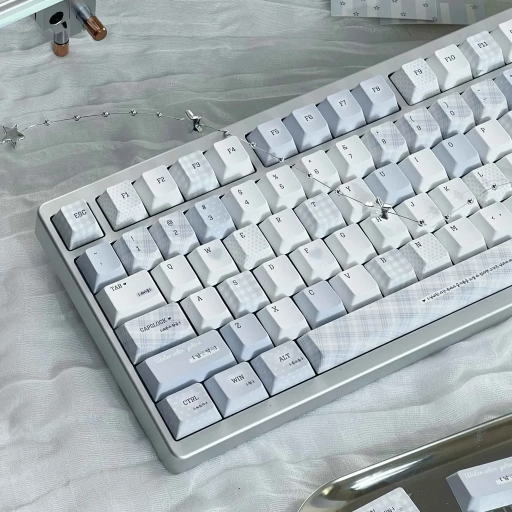 whisper-themed-cherry-keycap-set-left