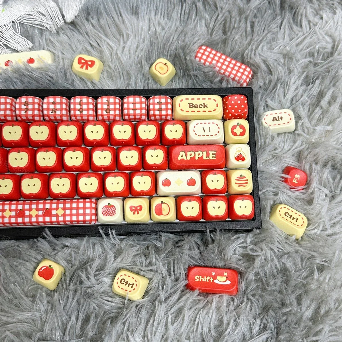 Artistic Apple Keycaps Set MOA profile, revealing the heartwarming rustic town and idyllic pastoral apple theme with soft, whimsical hues.