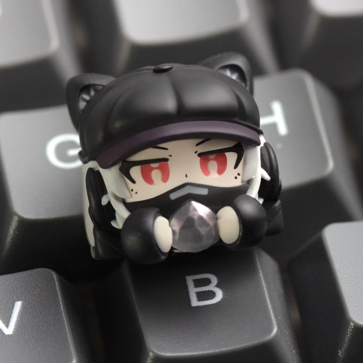 Handcrafted Delta Force: Luna & Hackclaw Keycaps. Unique resin, shown from multiple angles, highlighting the mystical character design.