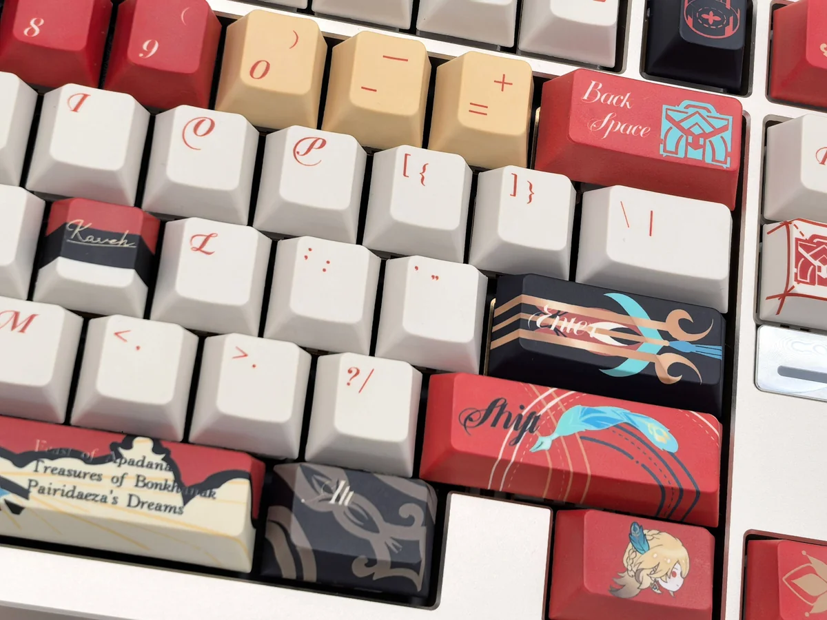 Exclusive Kaveh Keycaps set Genshin Impact Cherry set, shown from diverse angles. Features intricate Sumeru elegance, Kaveh's signature greens.