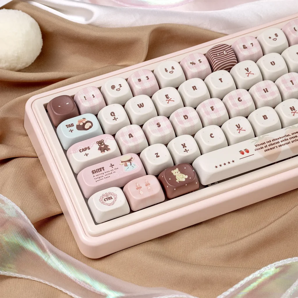 Velvet Frosted Strawberry PBT+PC translucent keycaps set collection: sweet frosted details and an ethereal glow for a whimsical, artistic keyboard.