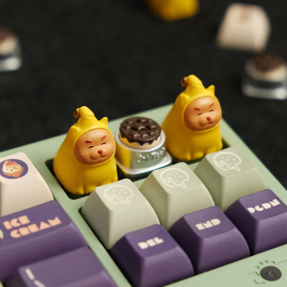 Detailed gallery views of a Twinkle Twinkle Cat & Bowl Keycaps, showcasing its vibrant, imaginative design and artisan quality.