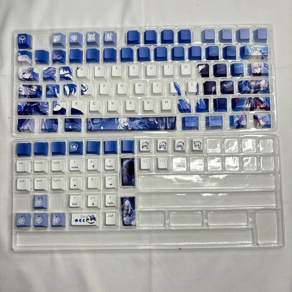 Exclusive Honkai Star Rail Jingliu PBT keycaps set: 110-key front-printed, backlit set with elegant ice-themed anime art in mysterious purple and blue.