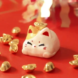 Main image of a vibrantly handcrafted 3D Lucky Cat keycap, a charming miniature Maneki-neko symbolizing auspicious charm and desktop artistry.