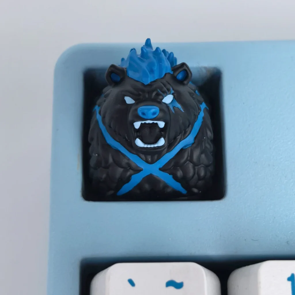 Exclusive Solo Leveling: Tank & Beru Keycaps gallery, showing intricate sculpted details of Shadow Legion figures from various angles, a premium design.