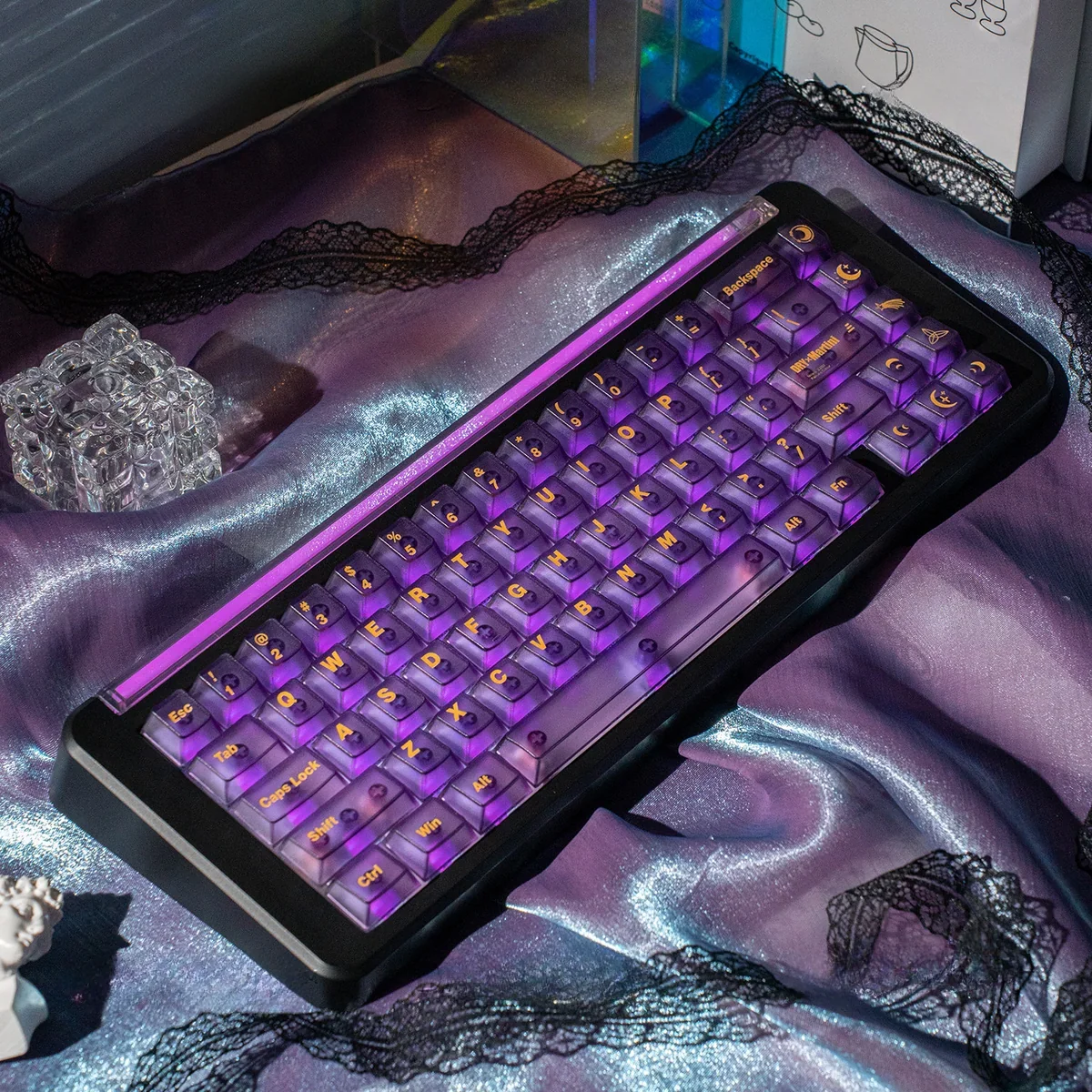 Durable Twilight Purple PC keycaps for mechanical keyboards, showing high-quality frosted finish.