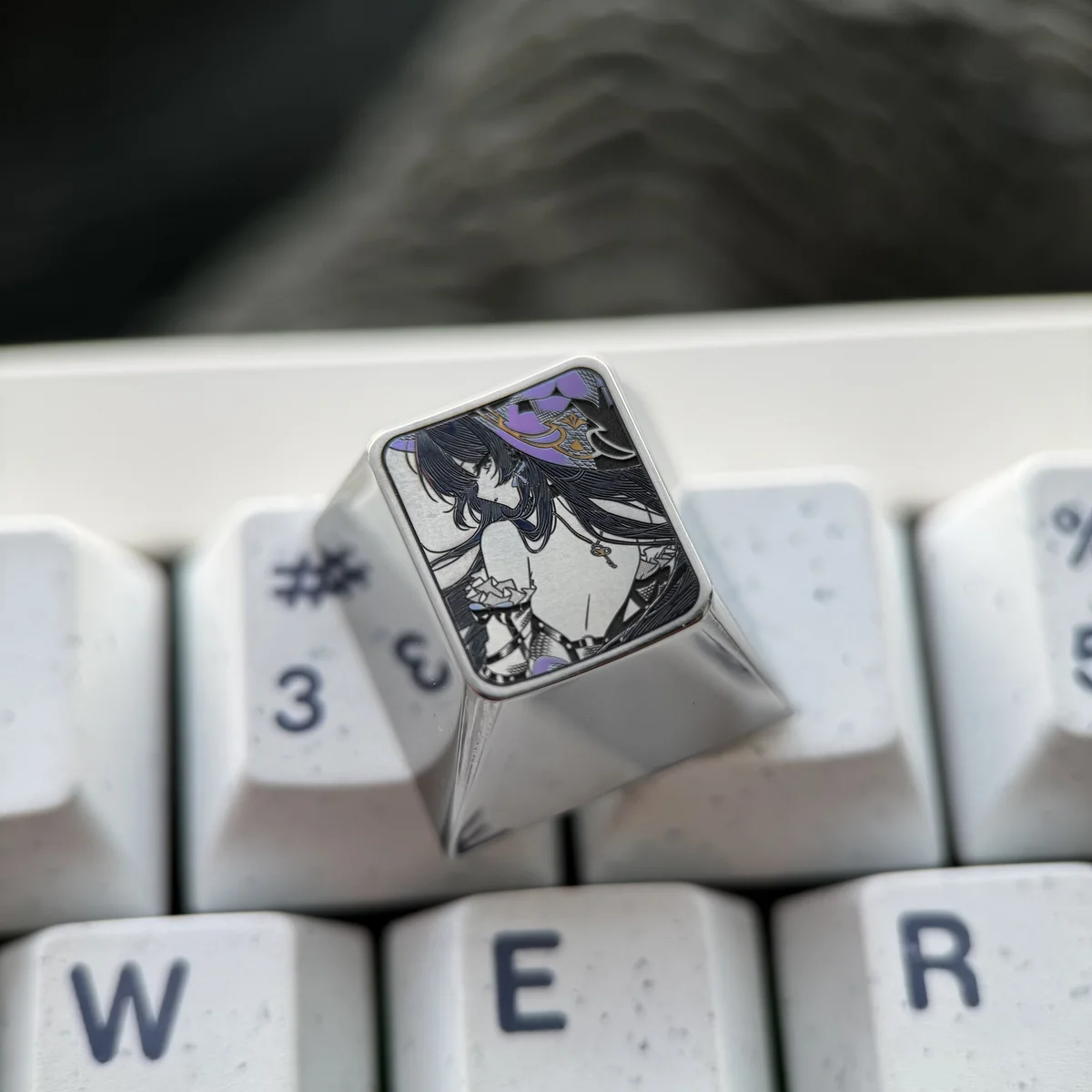 Honkai Star Rail Herta gaming keycap for R4 ESC height, intricately colored and crafted from premium titanium.