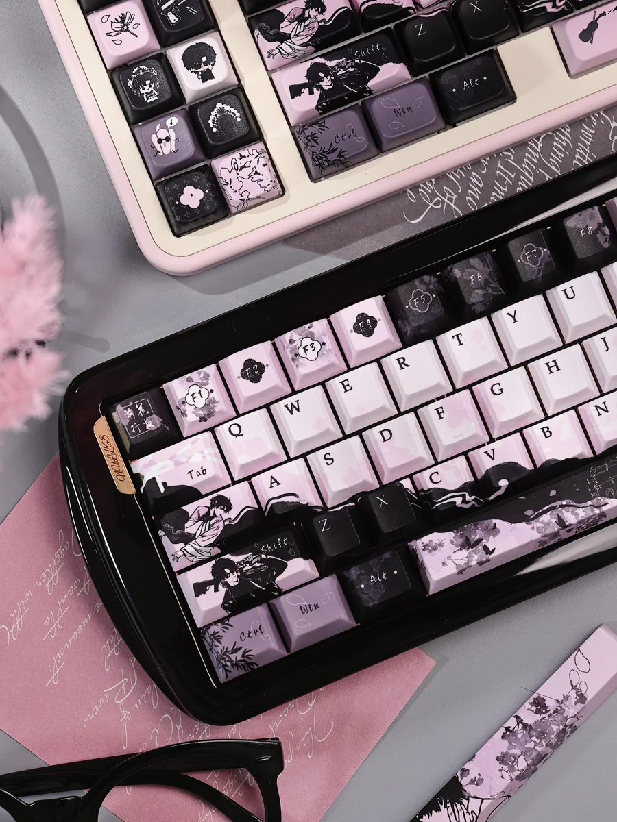 The Lost Tomb: Xie Yuchen & Hei Yanjing Series Keycap Set. Elegant, mysterious dark aesthetic, subtle character motifs, and an exclusive premium tribute.