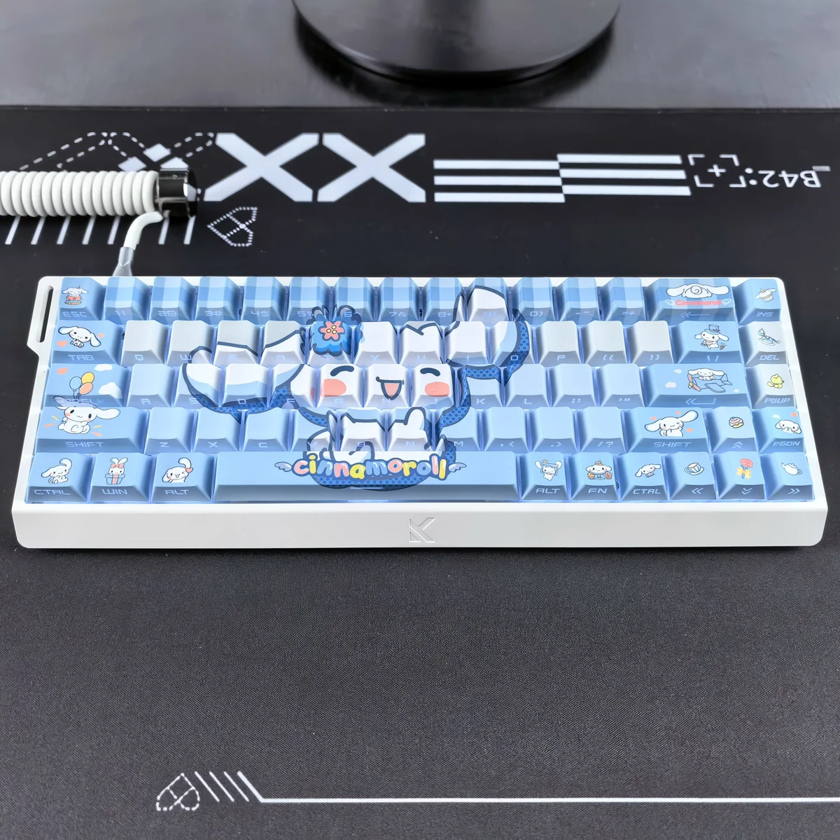 Cinnamoroll Keycap Set showcasing PBT texture and dreamy colors