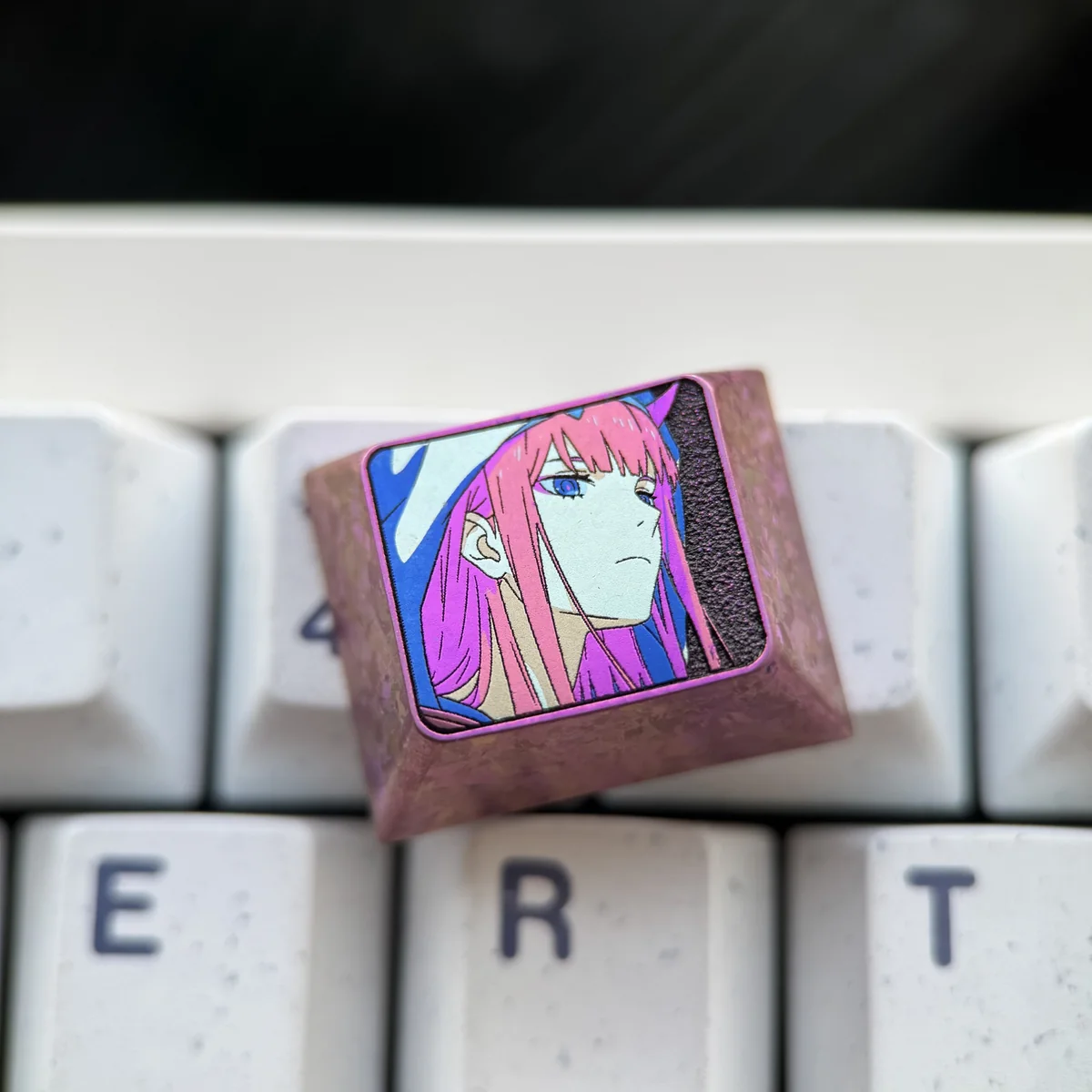 DARLING in the FRANXX Zero Two collectible keycap