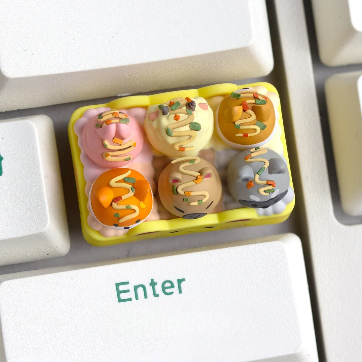 Takoyaki Artisan Keycap from a side angle, showcasing its OEM R4 profile and craftsmanship