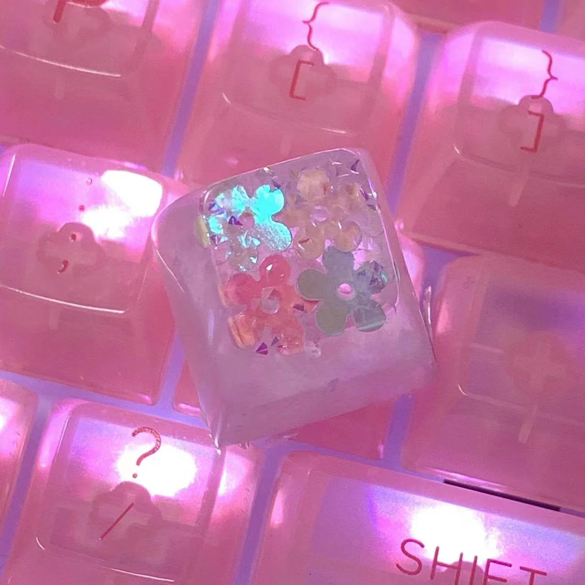 Luminous Floral Keycap installed on a mechanical keyboard, accentuating the ESC key with its unique artisan design.