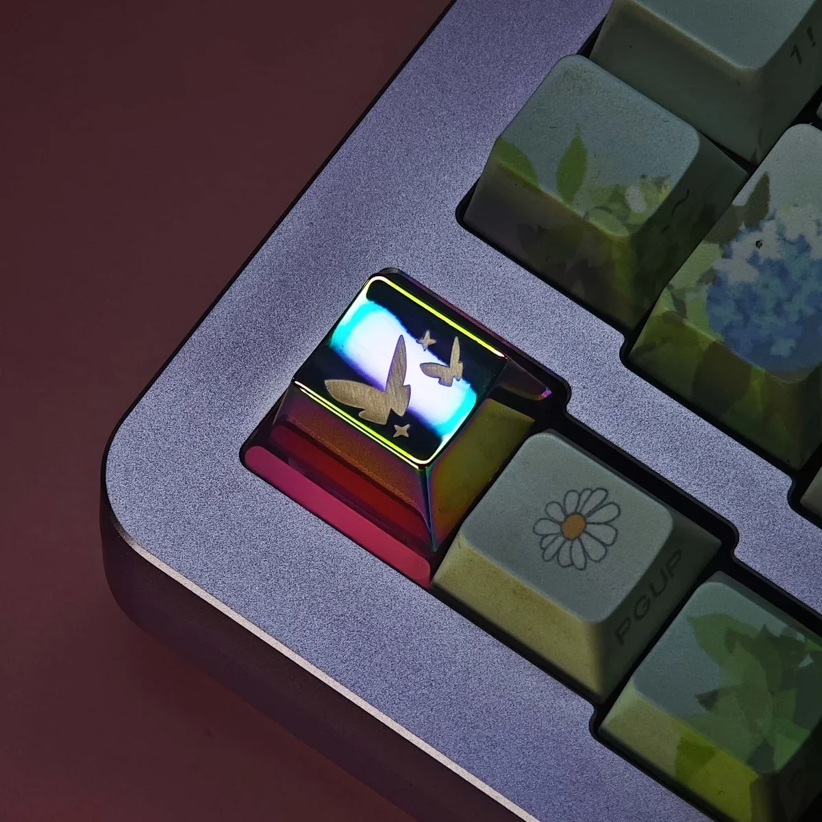 Elegant zinc alloy keycap featuring a delicate butterfly design, perfect for collectors
