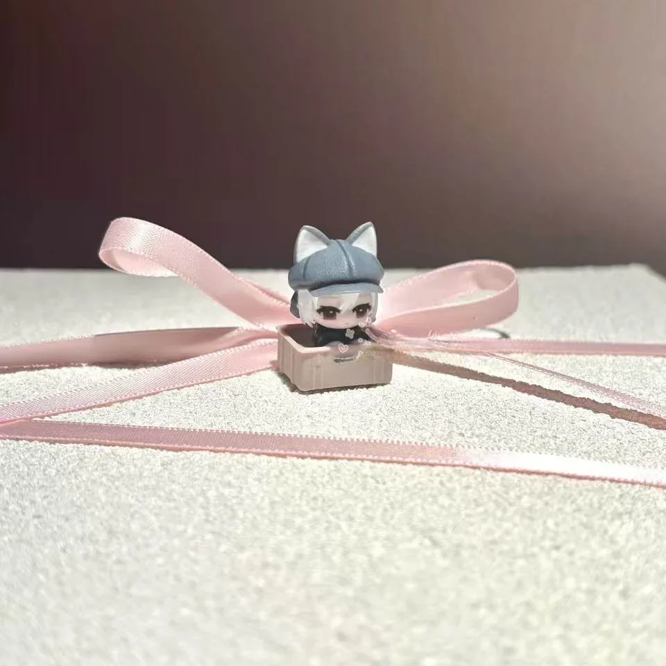 Handcrafted resin keycap featuring Delta Force Luna character on keyboard