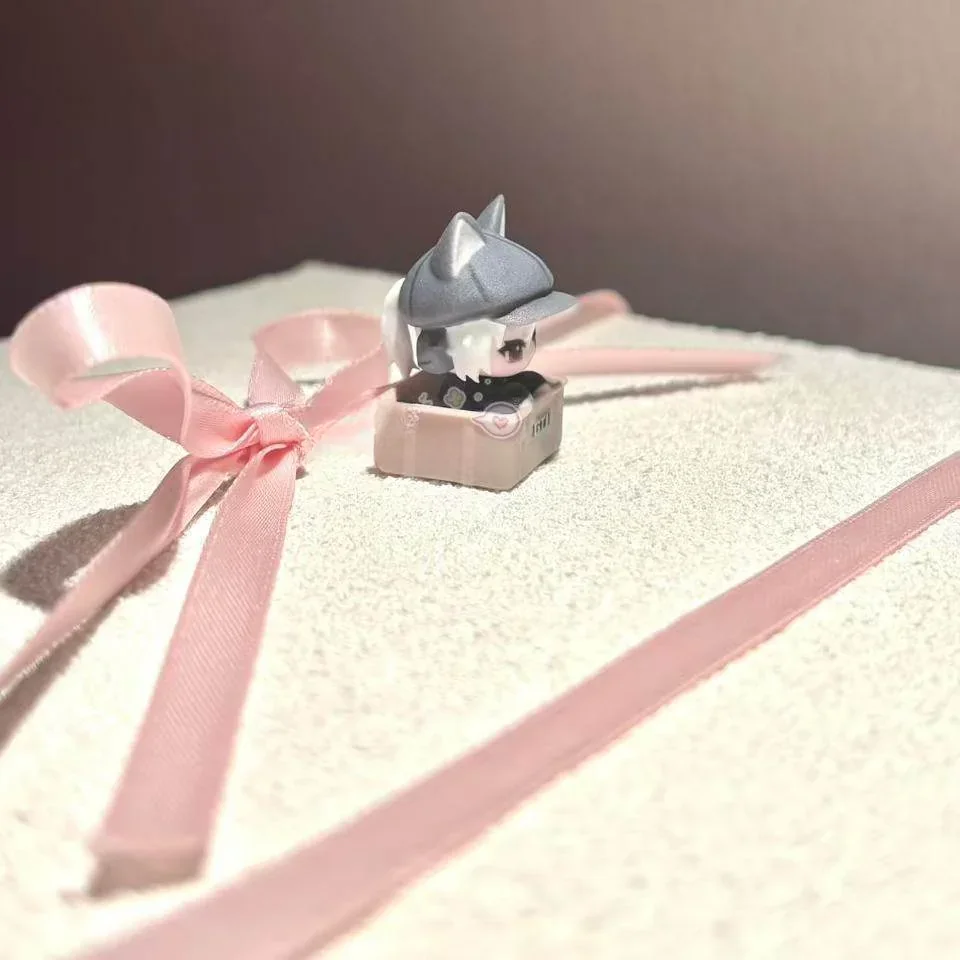 Intricate sculpted details of Delta Force Luna gaming keycap