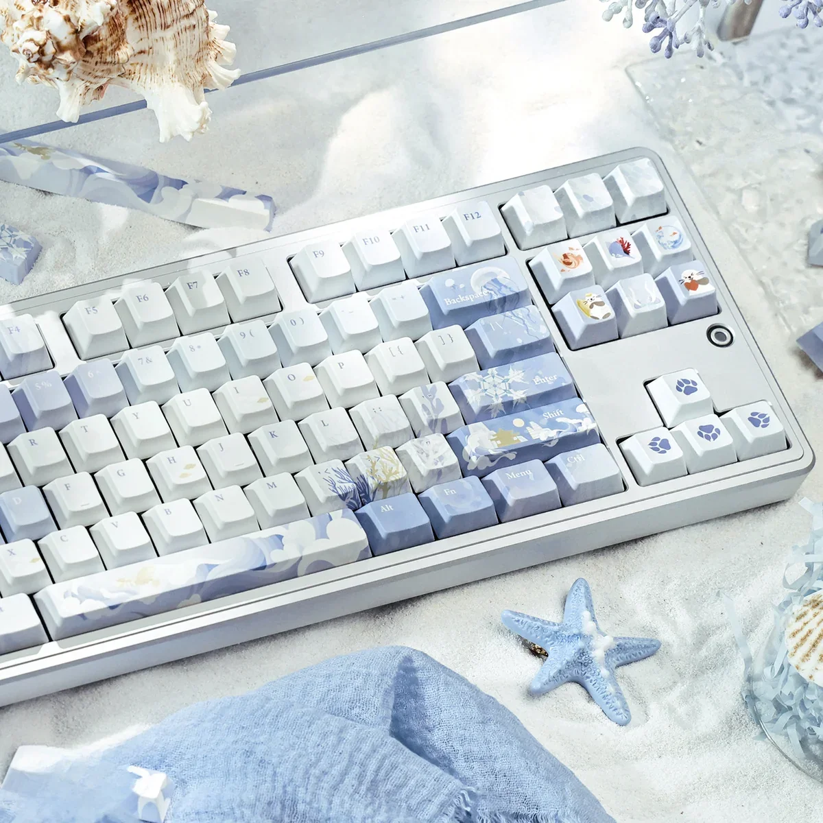 Arrangement of JX3 Penglai keycaps with traditional Chinese fantasy elements.