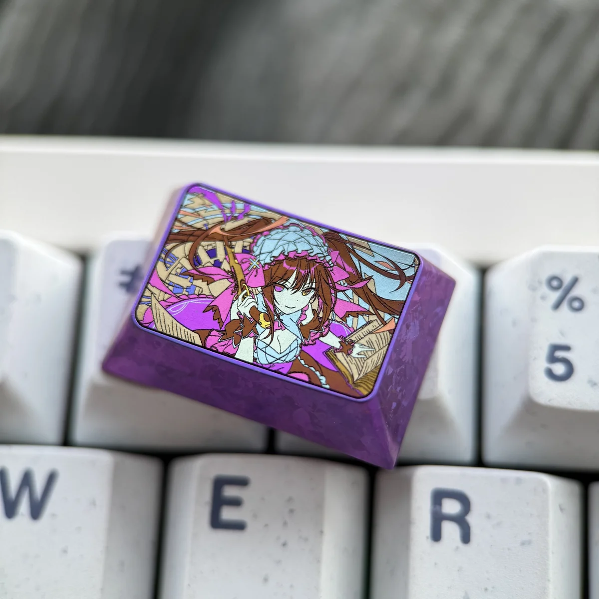 Side view of the Date A Live Kurumi Tokisaki keycap, emphasizing its premium titanium craftsmanship.