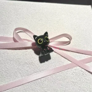 Valorant Troublemaker cat artisan keycap in detailed close-up