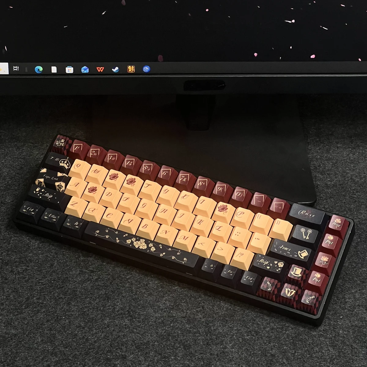 Full layout of Red Poker Keycap Set with various key sizes