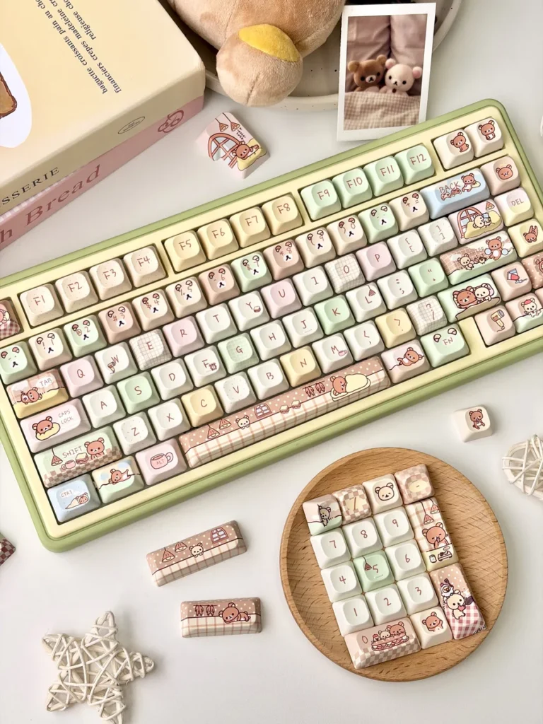 Side profile of Rilakkuma and Kaoru Rilakkuma Keycap Set, that Rilakkuma showing keycap set shape and fit