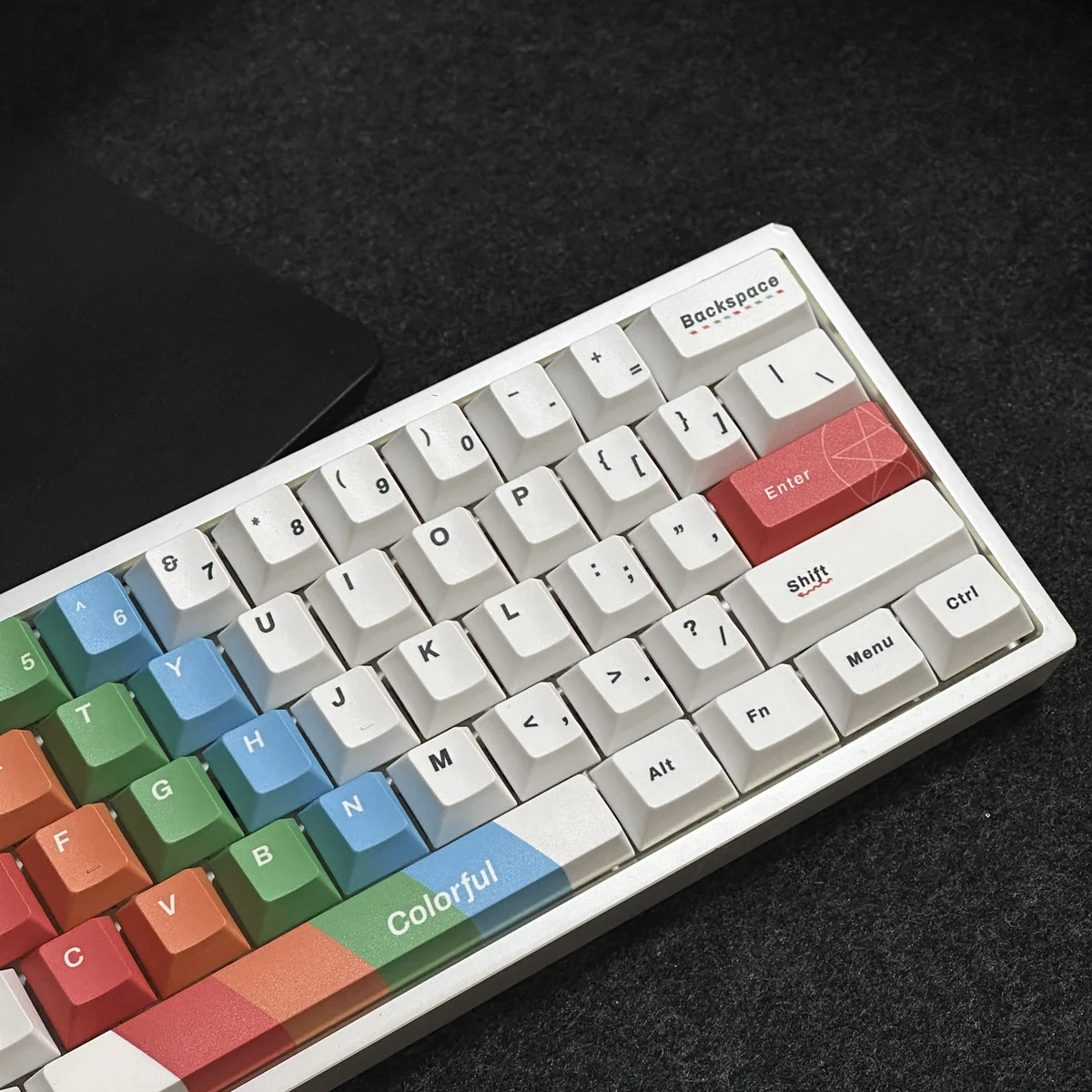 Side profile of Artistic Painted Cherry Keycap Artistic PBT showing keycap set shape and fit