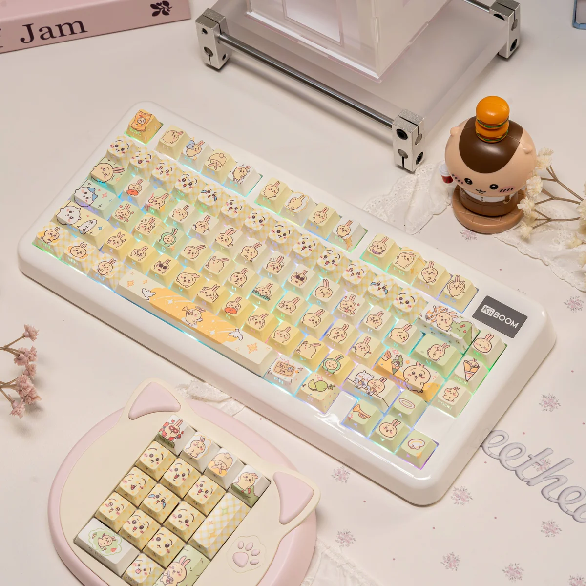 Overhead view of Chiikawa Usagi keycap set layout, highlighting Cherry and MOA profile options