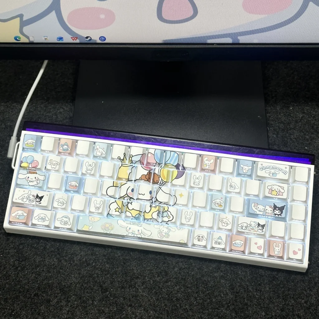 Cinnamoroll PBT Keycap Set on mechanical keyboard