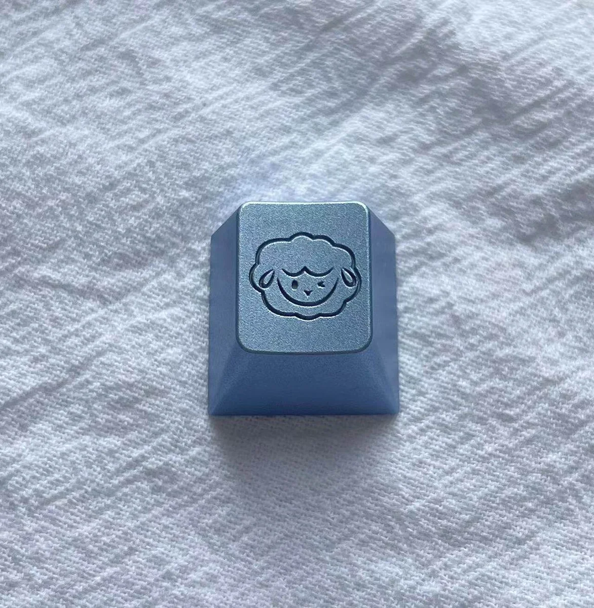 Artisan Keycap Packaging for Cute Sheep Design