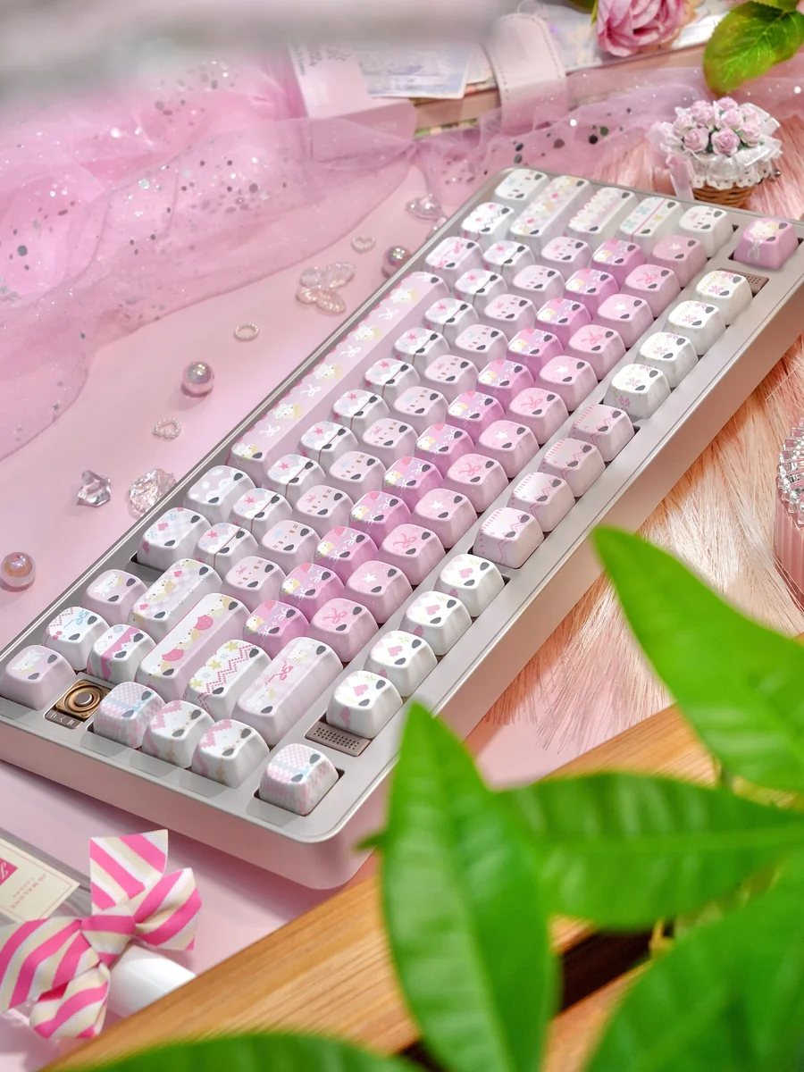 Side-Engraved Legends on Fair Isle Cat Keycaps for a clean top look