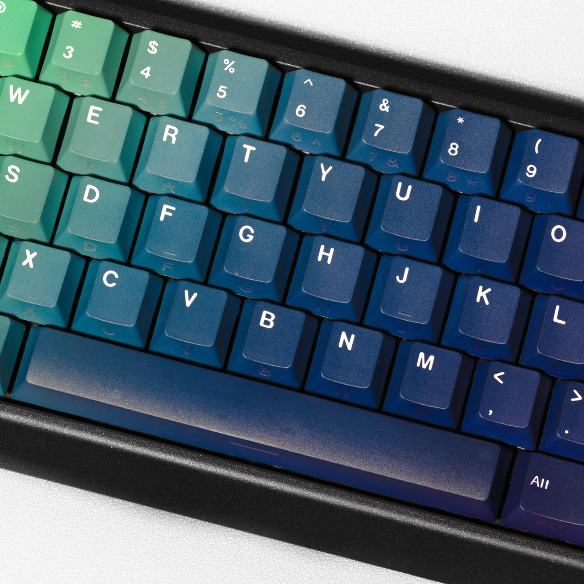 Side profile of the Future Gradient keycaps, demonstrating the ergonomic sculpting of the Cherry profile.