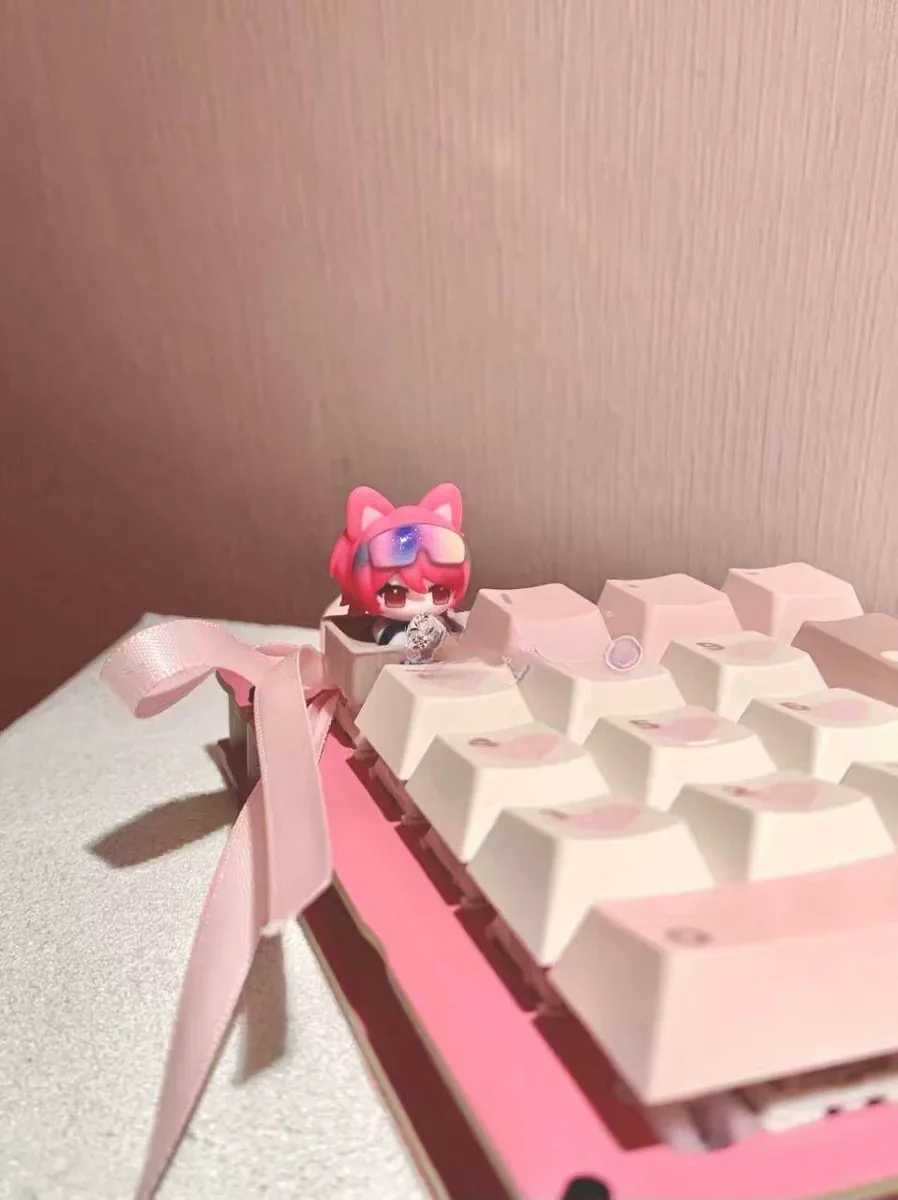 Premium resin Zoya Cat collectible keycap
