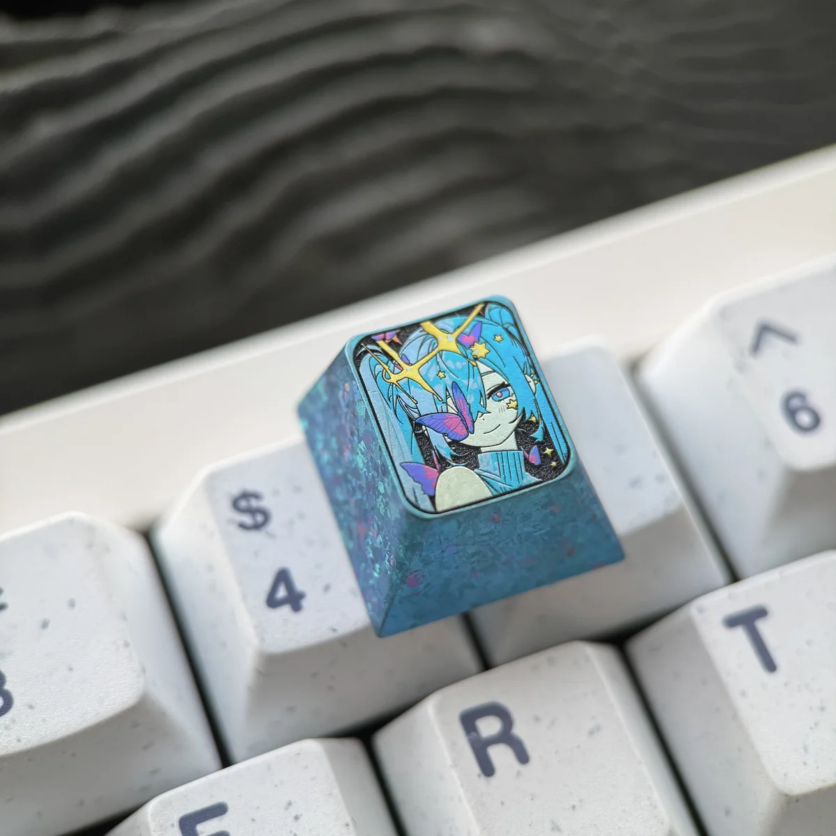 Premium titanium ESC keycap featuring Hatsune Miku