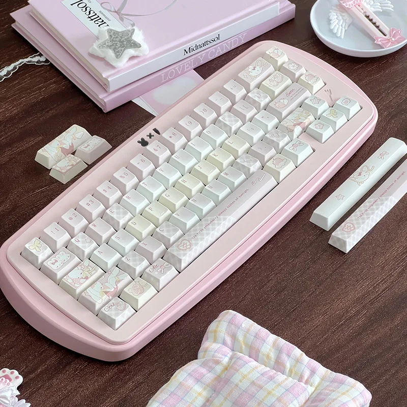 Full layout of 137-key Sweet Strawberry Milkshake PBT keycap set