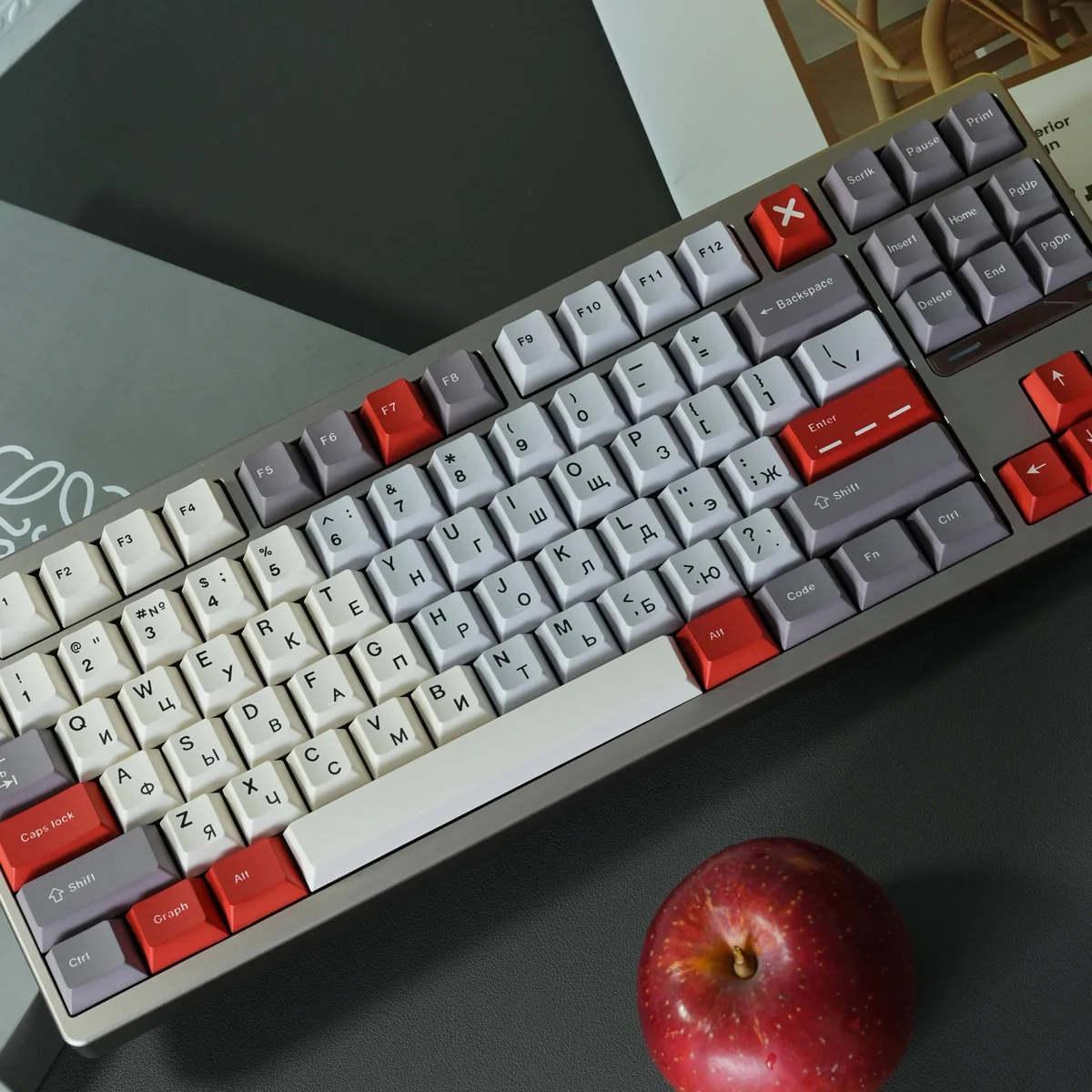 Side profile of Classic Russian Cherry Keycap Durable PBT classic showing keycap set shape and fit