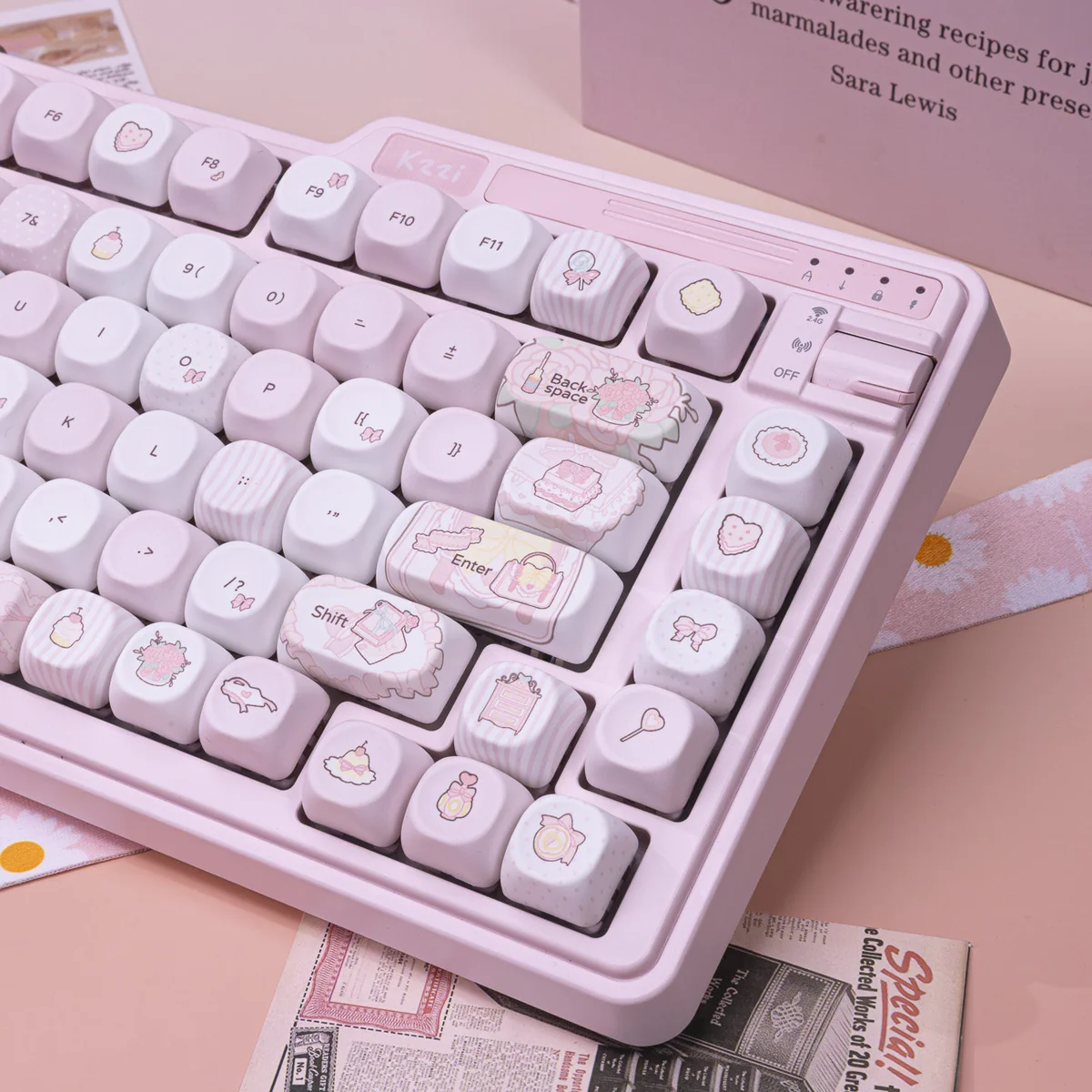 Detail shot of durable PBT keycaps with fade-resistant dye-sublimated legends, emphasizing quality and longevity.