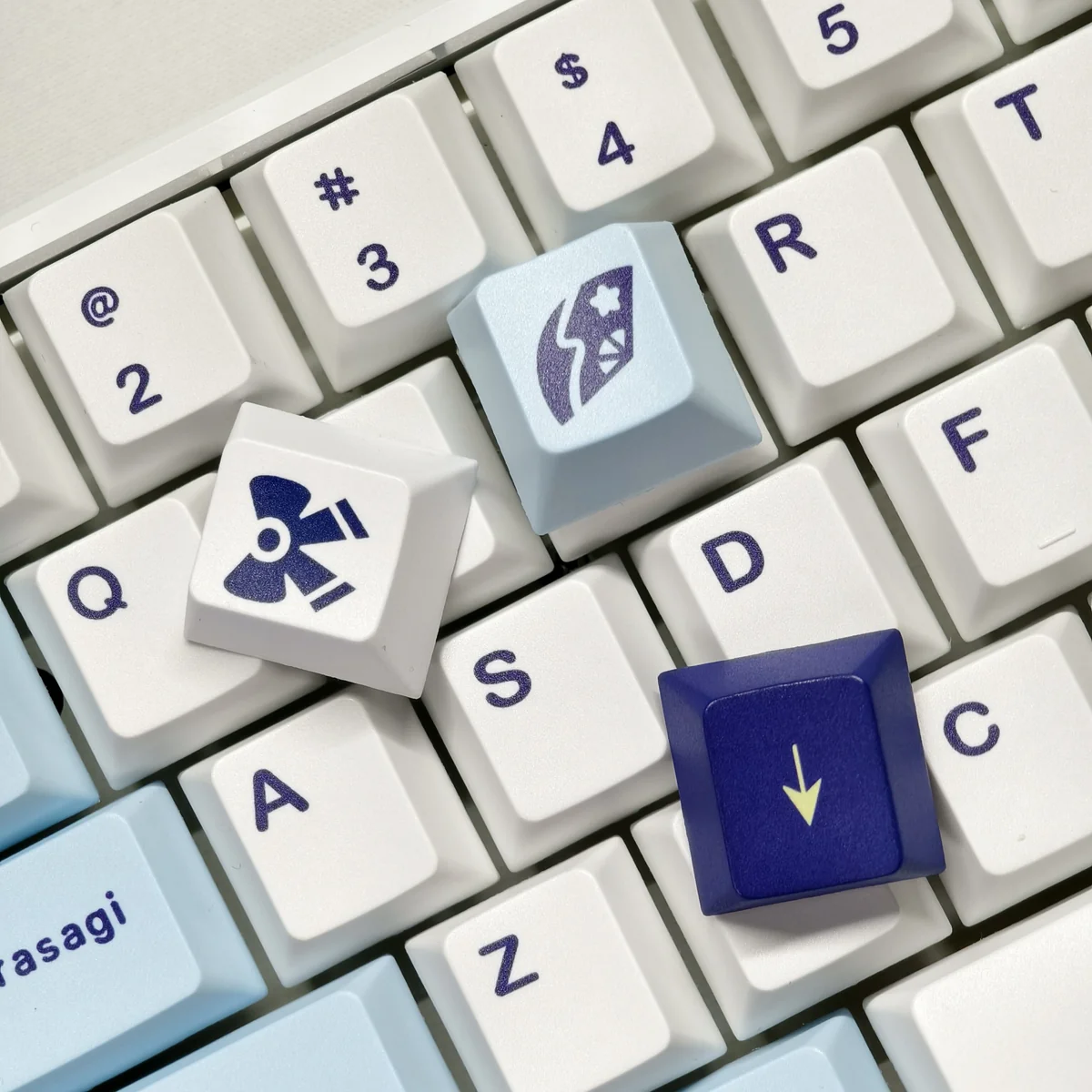 Egret Cherry Keycap Set Elegant Egret design installed on a mechanical keyboard setup
