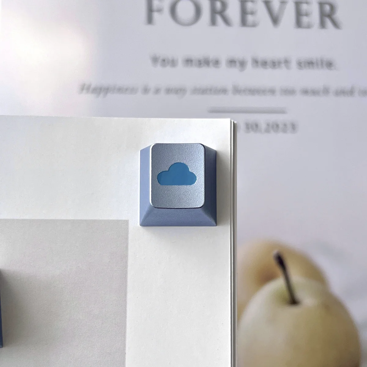 Ethereal Cloud Keycap on mechanical keyboard setup, Cloud Blue