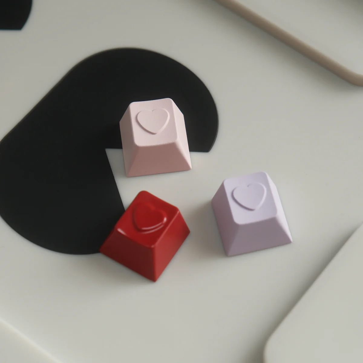Side profile of Cherry R4 Heart Keycap
