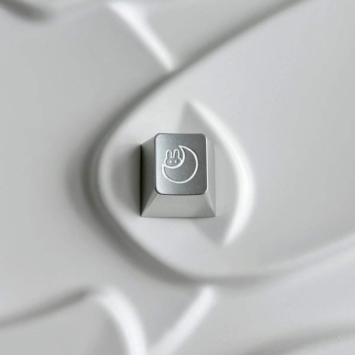 Intricate Moon Rabbit Design on Silver Aluminum Keycap R4