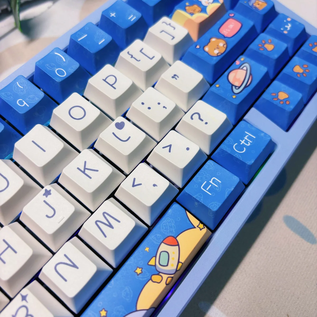 Space Bear keycap set packaging, ready for unboxing and installation