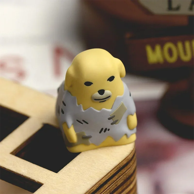 Side view of Nudaeng Dog keycap highlighting its OEM R1 profile and resin material