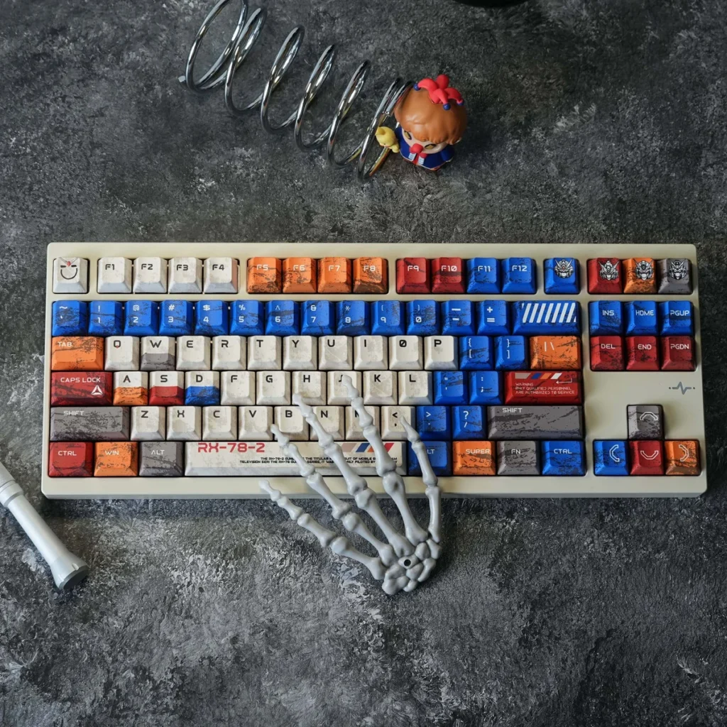 Texture and finish of PBT dye-sub RX-78-2 Gundam keycaps