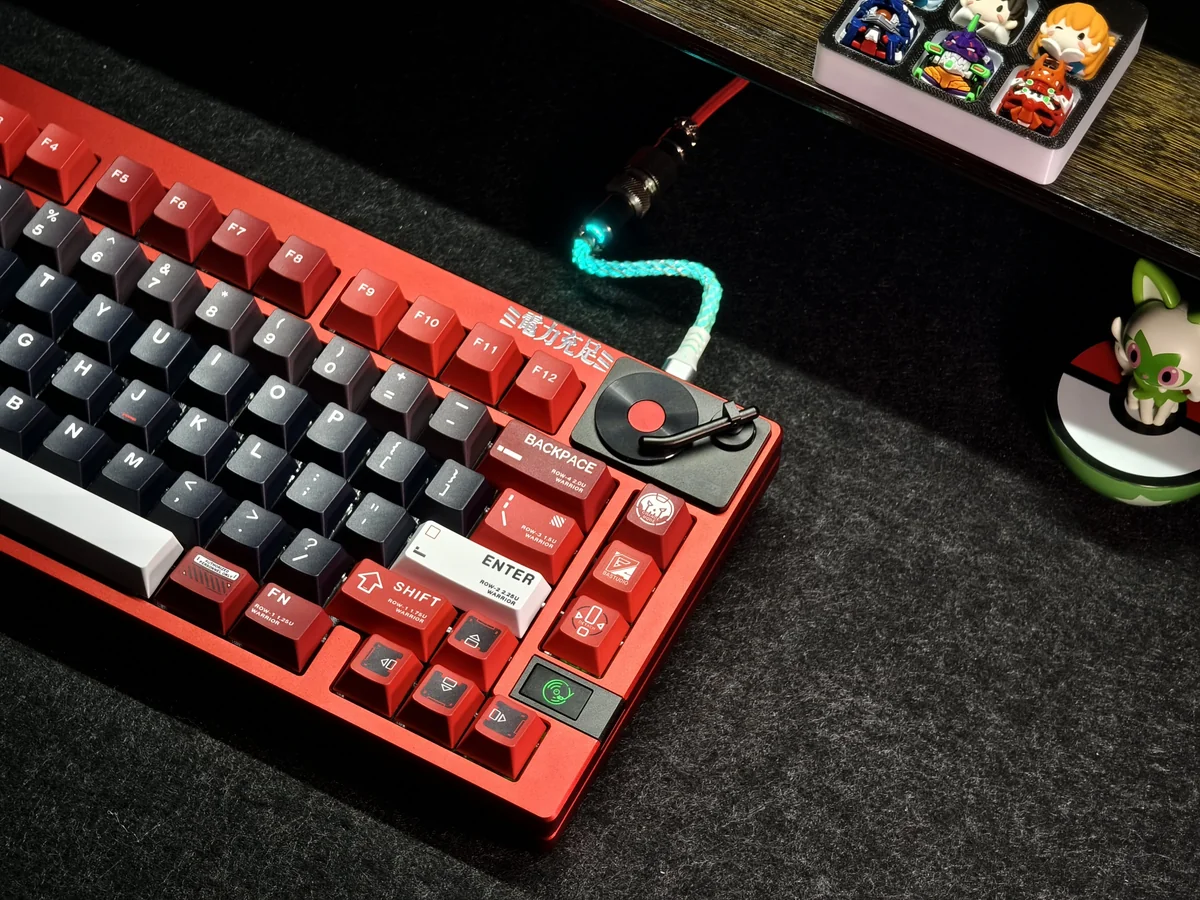 Warrior CK2 keycaps showcasing PBT material and rugged design