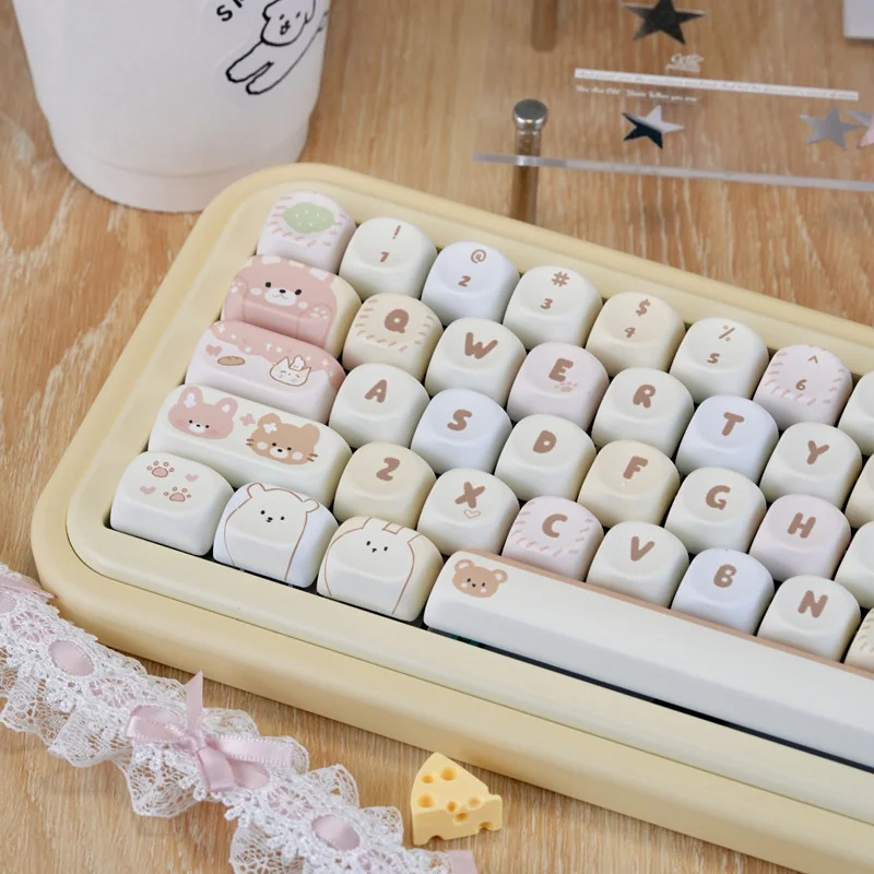 Close-up of MOA profile Sweet Treat Cake keycaps showing spherical tops