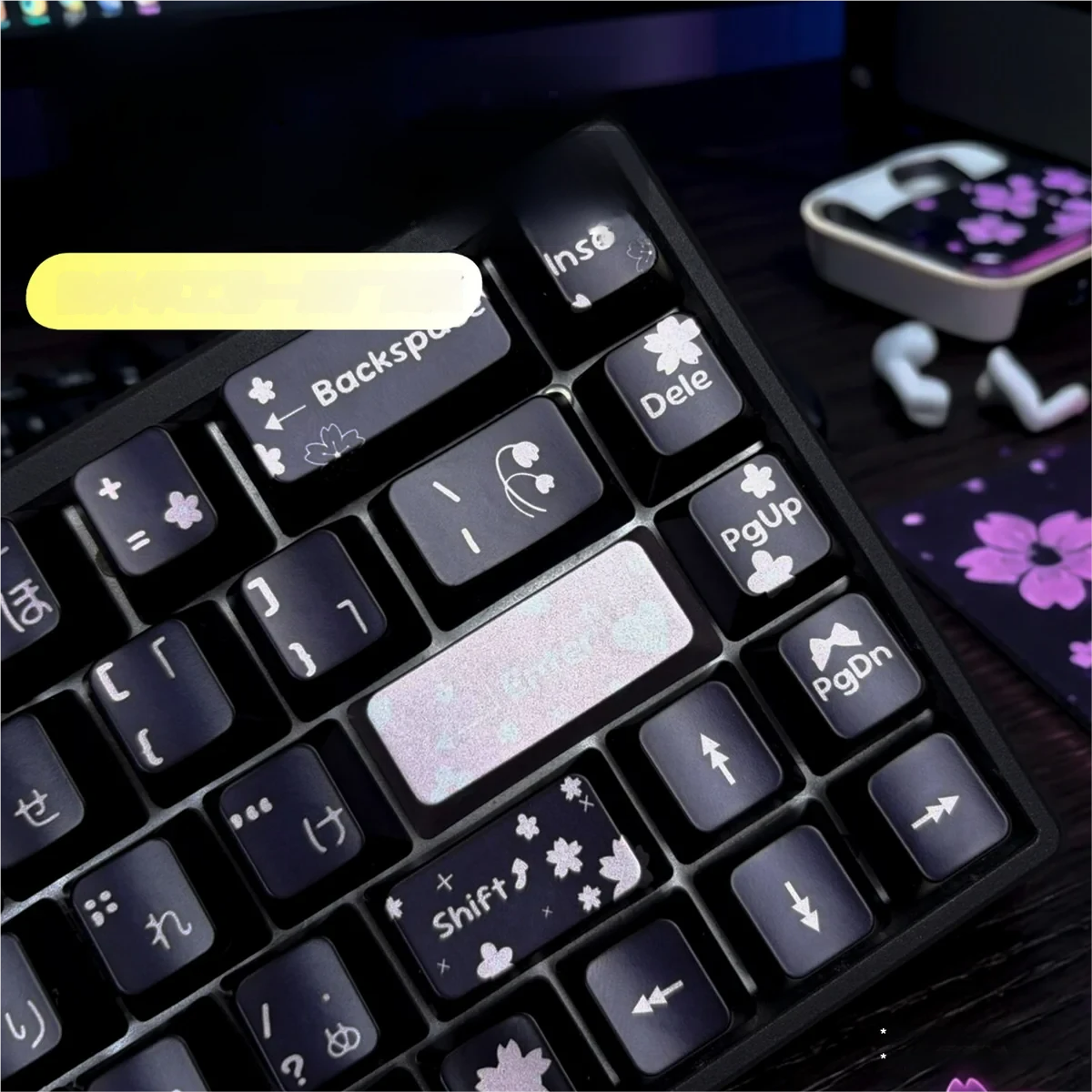 Side profile of Black Spring Bright Sunshine Artistic metallic showing keycap set shape and fit