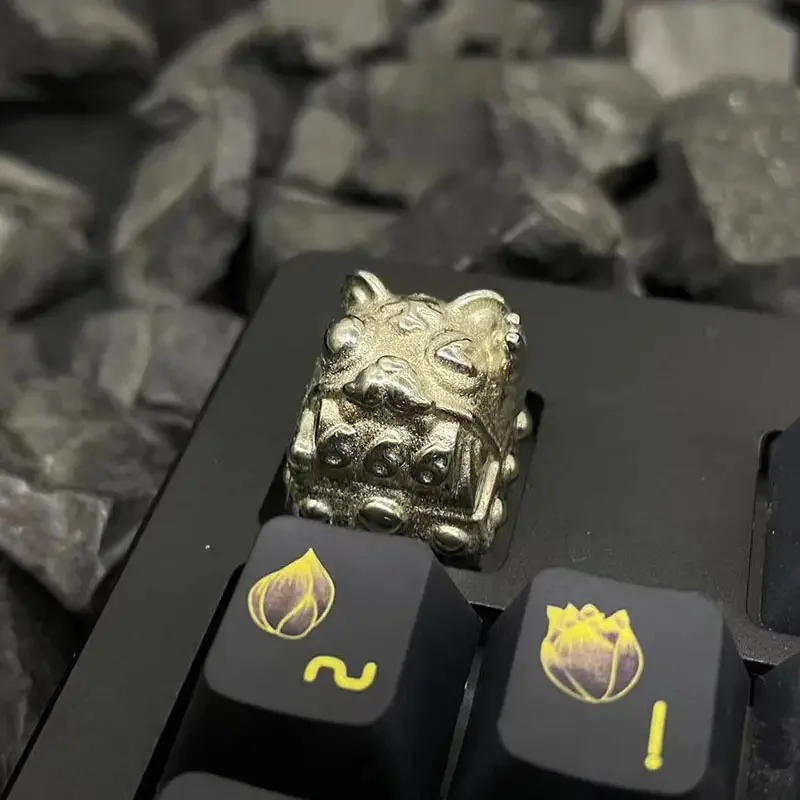 Side profile of Bright Fortune Cat Keycaps Handcrafted 3D showing artisan keycap shape and fit